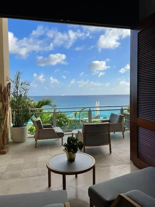 Beachfront Luxury 2Br Condo Lowlands Apartment