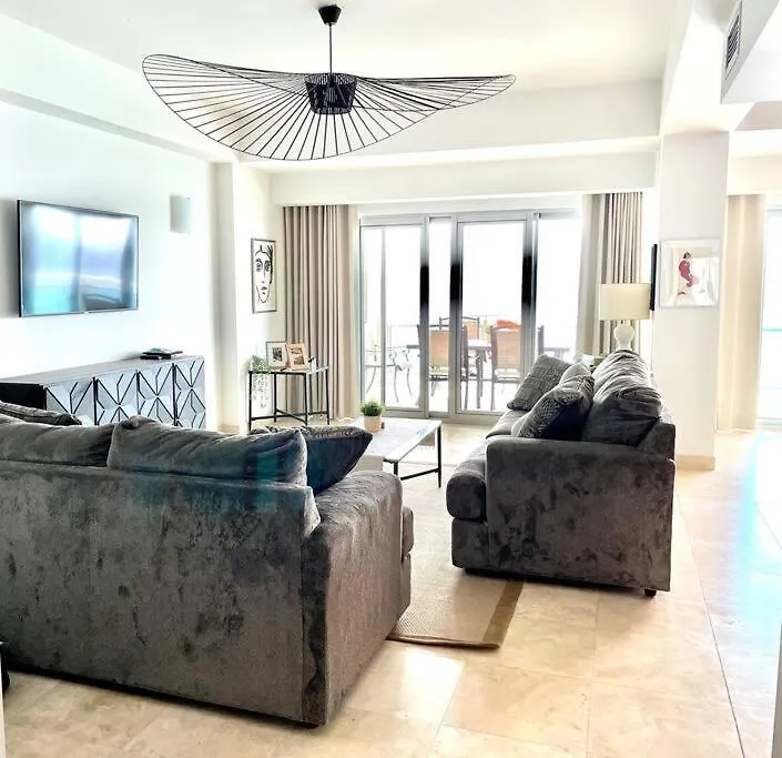 Beachfront Luxury 2Br Condo Lowlands 0*,